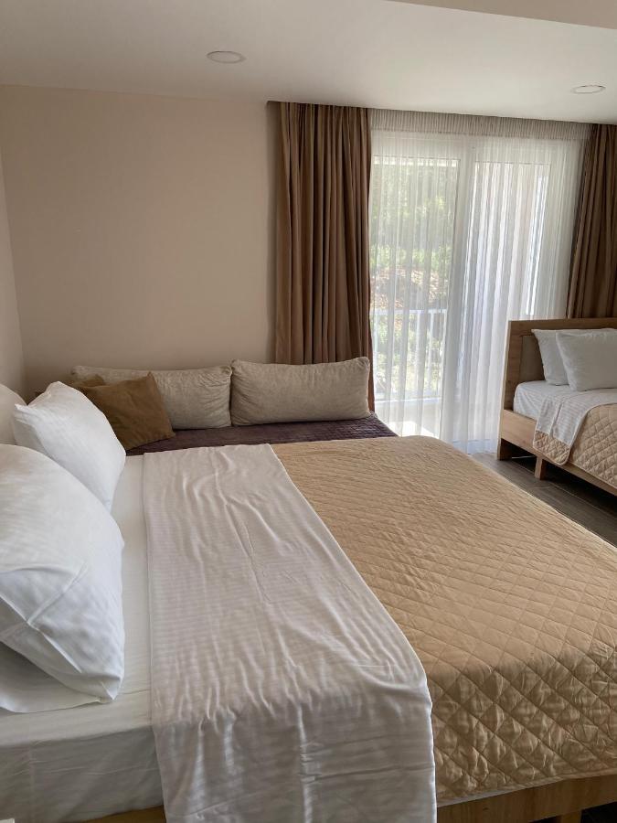 Persephone Hotel Химар Екстериор снимка