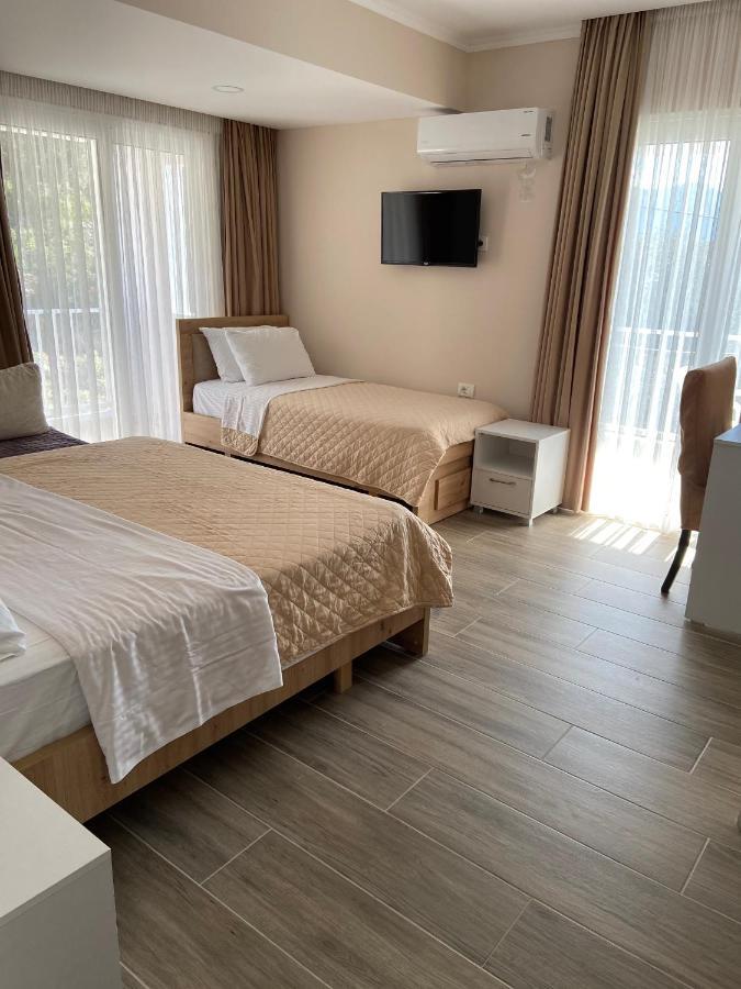 Persephone Hotel Химар Екстериор снимка